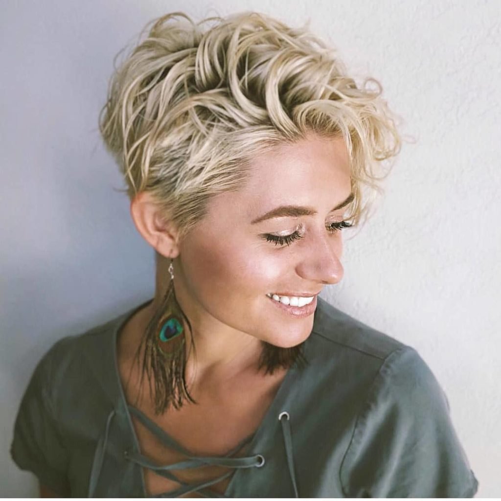 Пикси Боб с кудрями