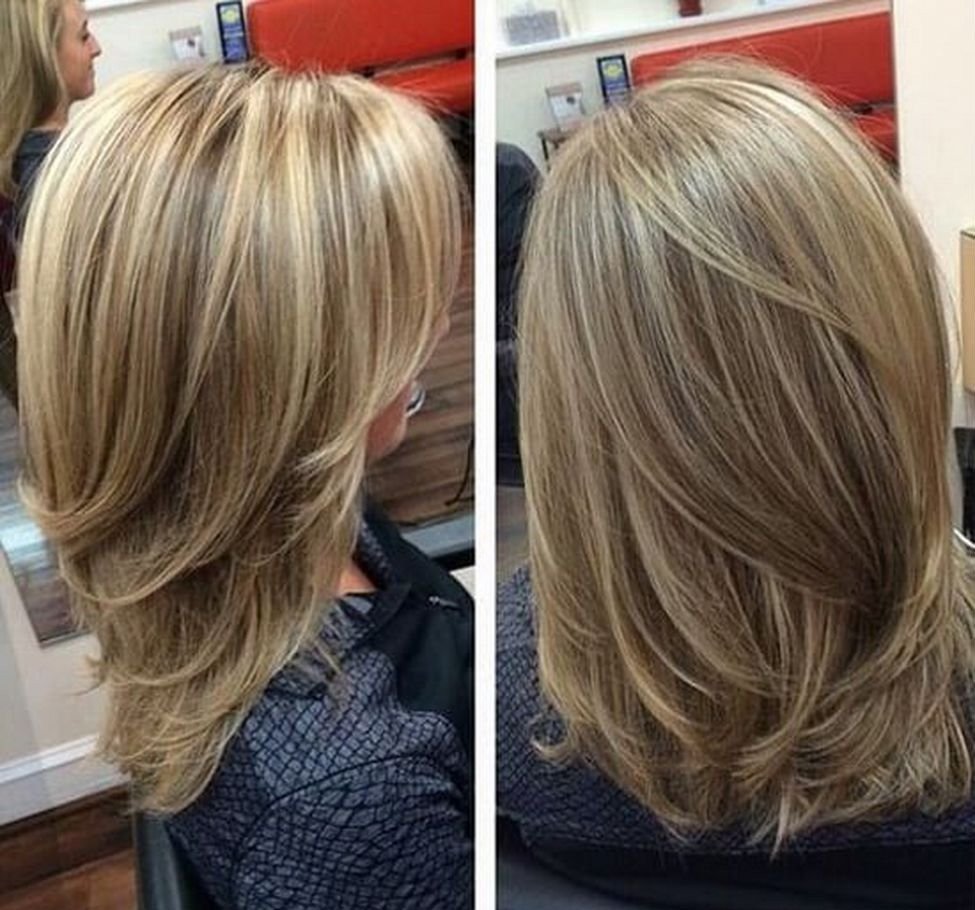 Градуированный Боб на средние волосы с челкой и макушкой