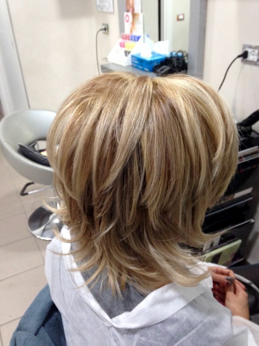 Каре-Каскад на короткие волосы