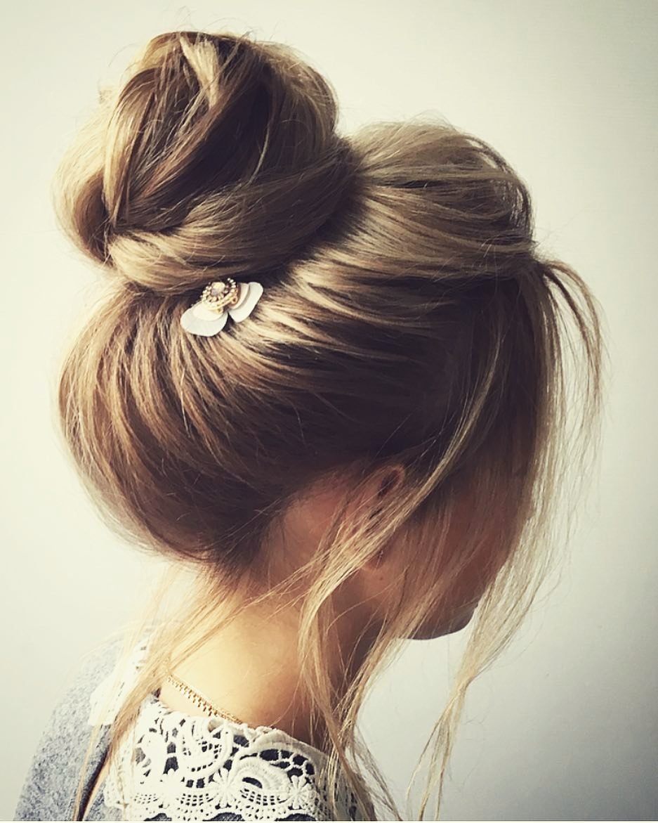 Пучок на голове