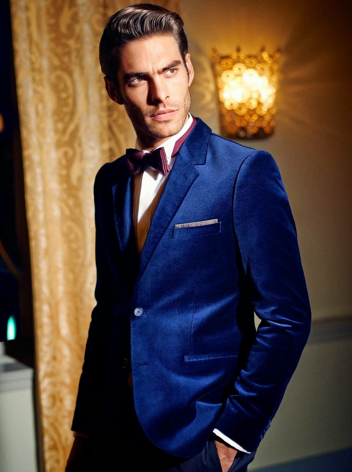 Вельветовый костюм женский брючный зеленый