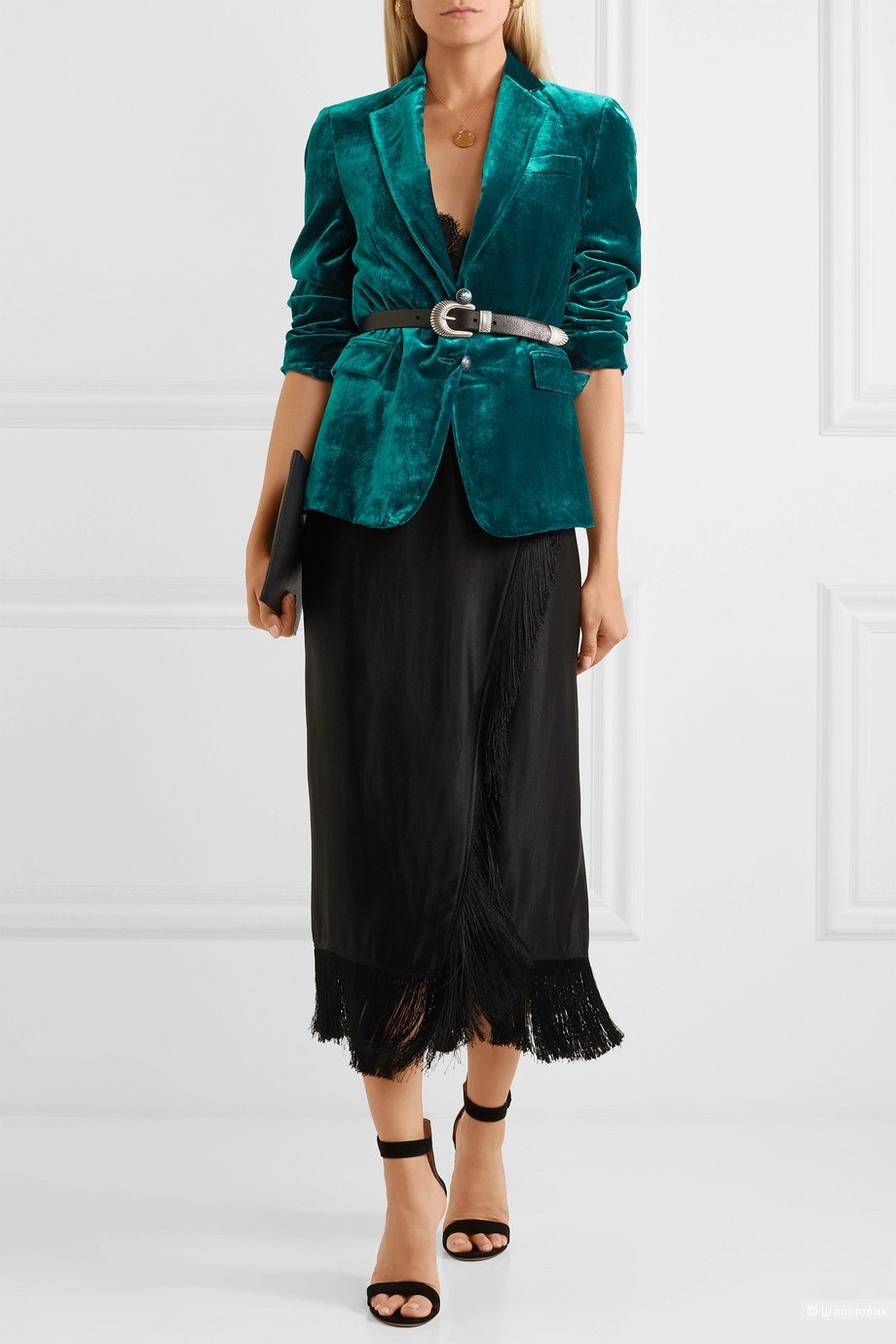 Бархатный пиджак с футболкой