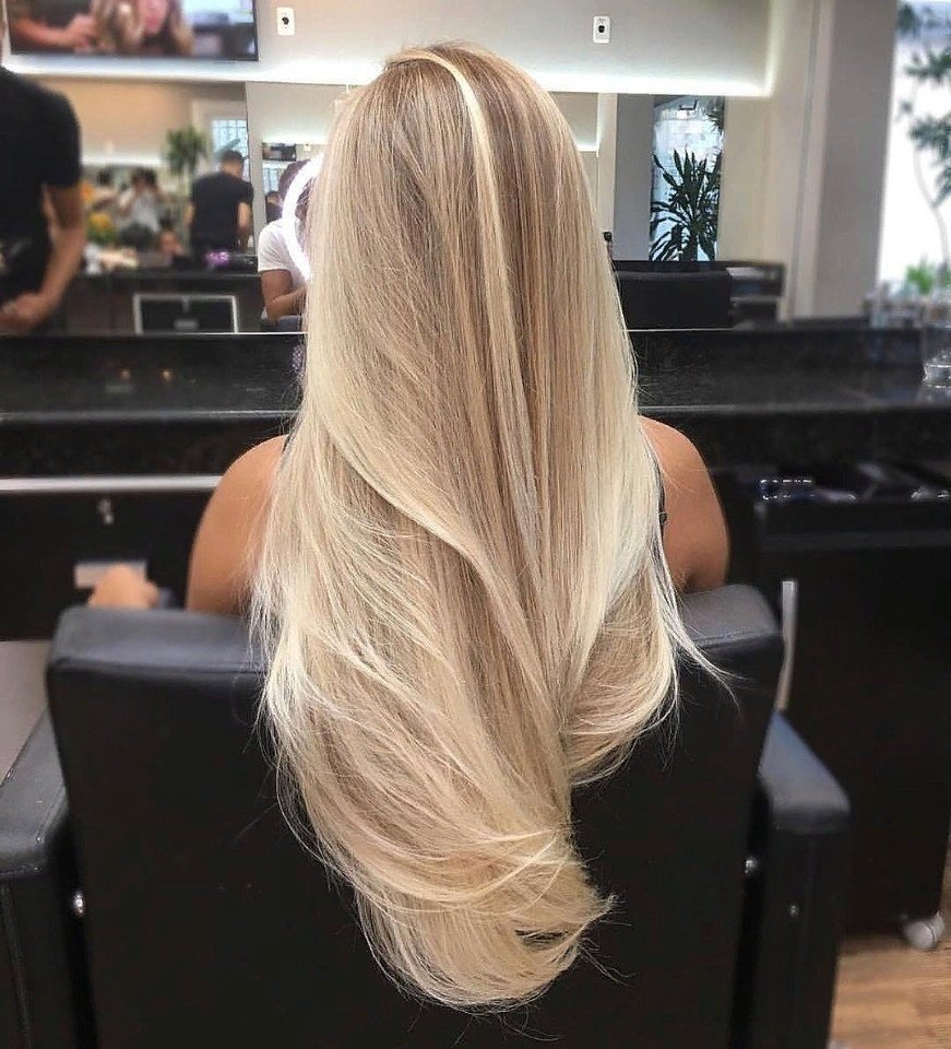 Красивый блонд