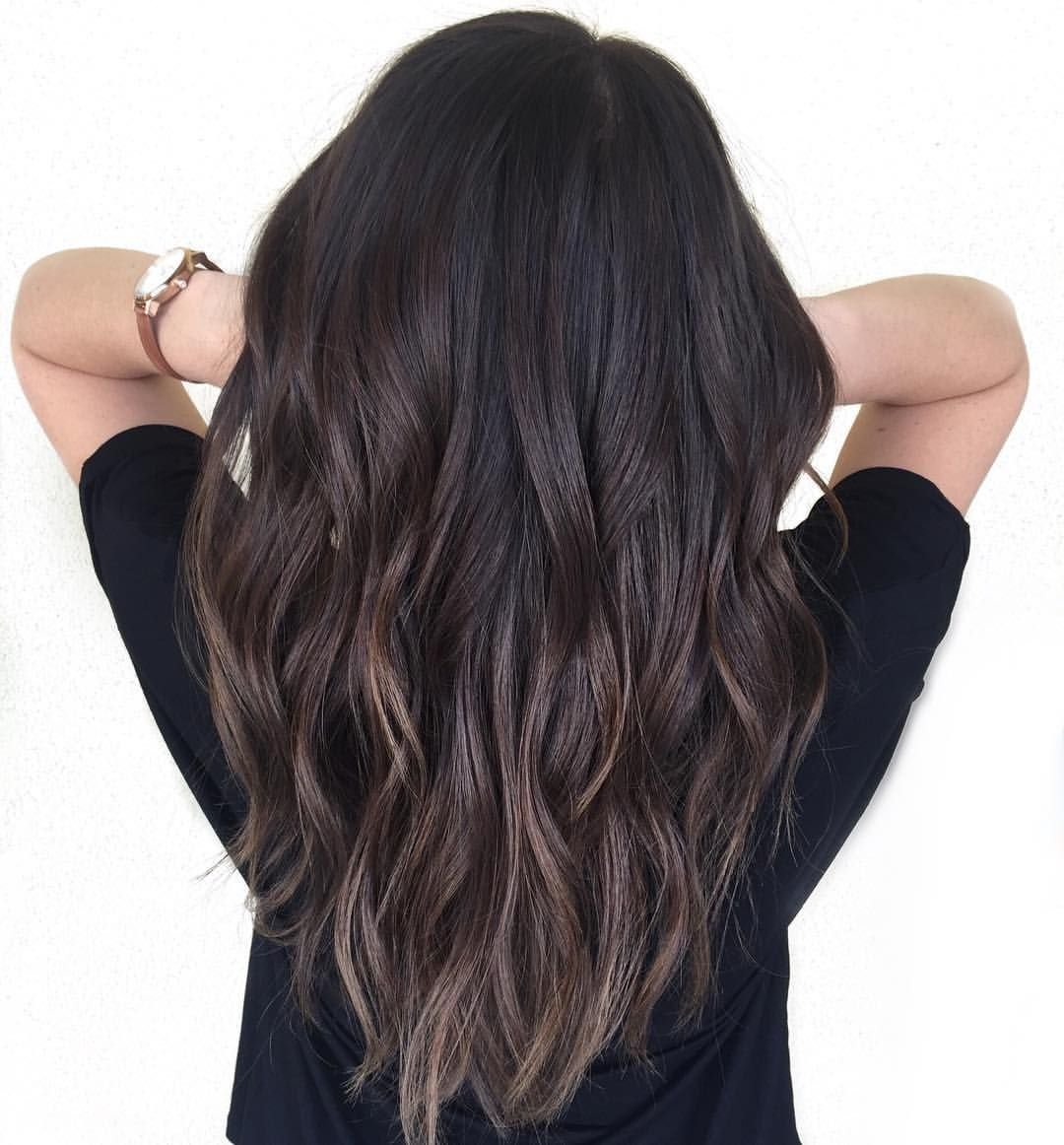 Стрижка волчица на длинные волосы