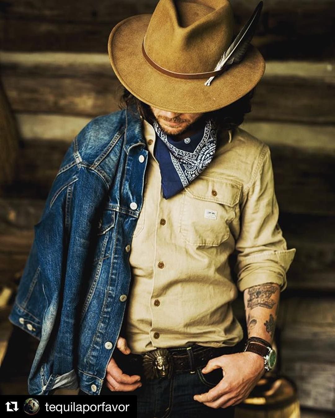 Стрит стайл одежда мужская бомбер