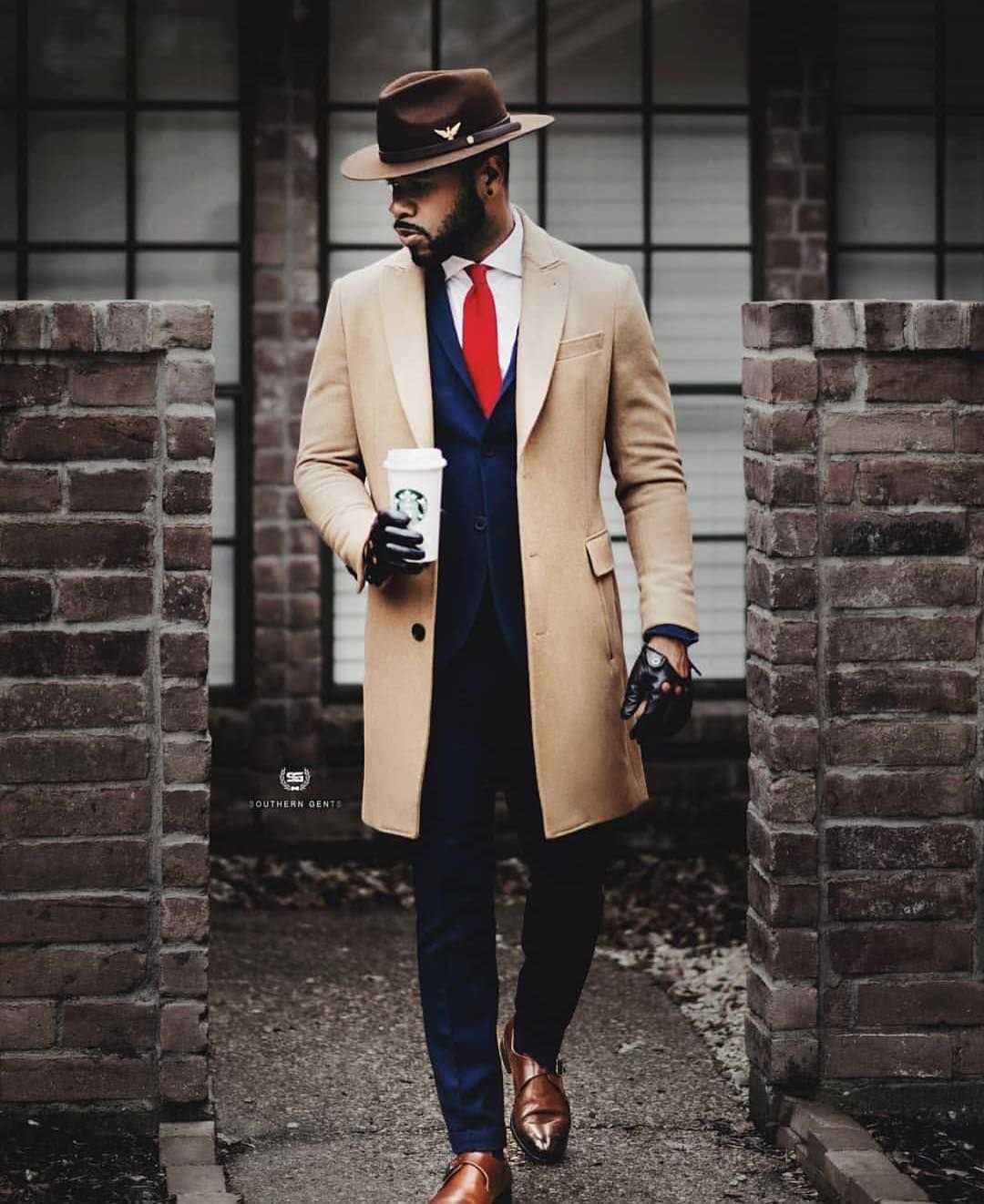 Стильные пляжные образы для мужчин