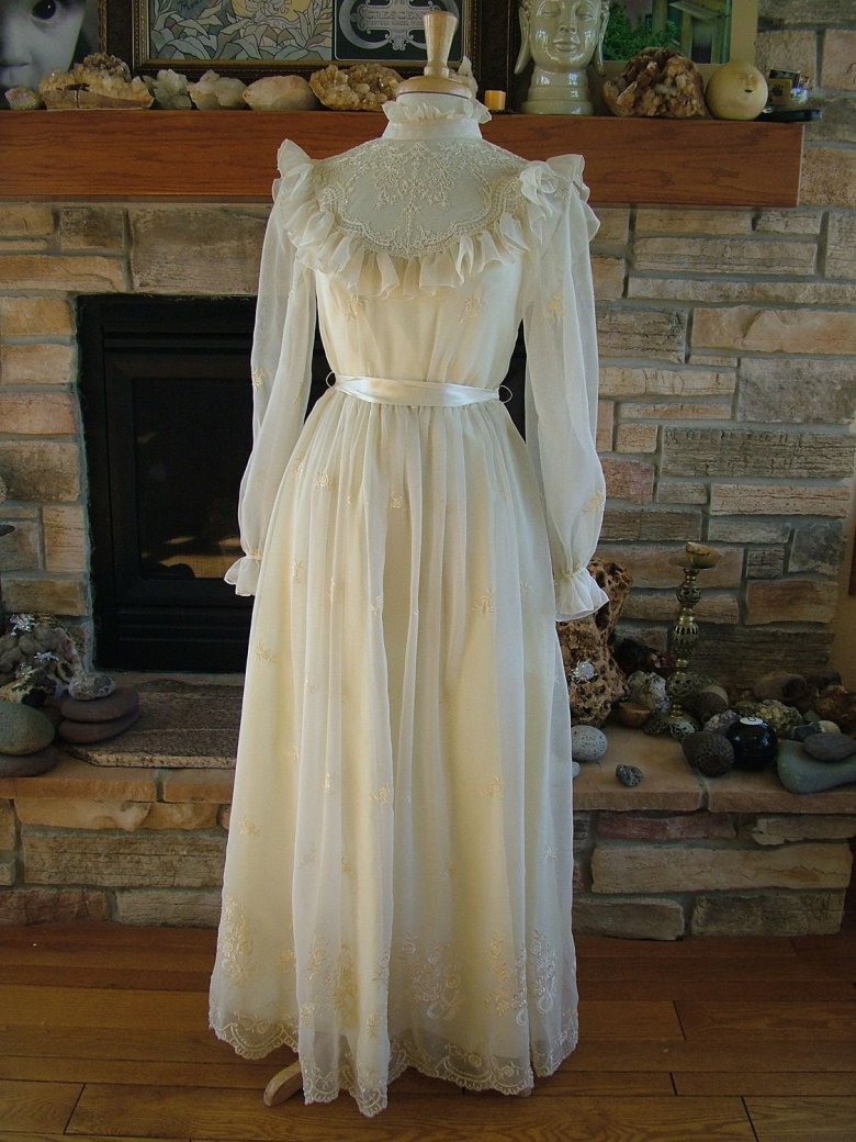 Винтажное свадебное платье