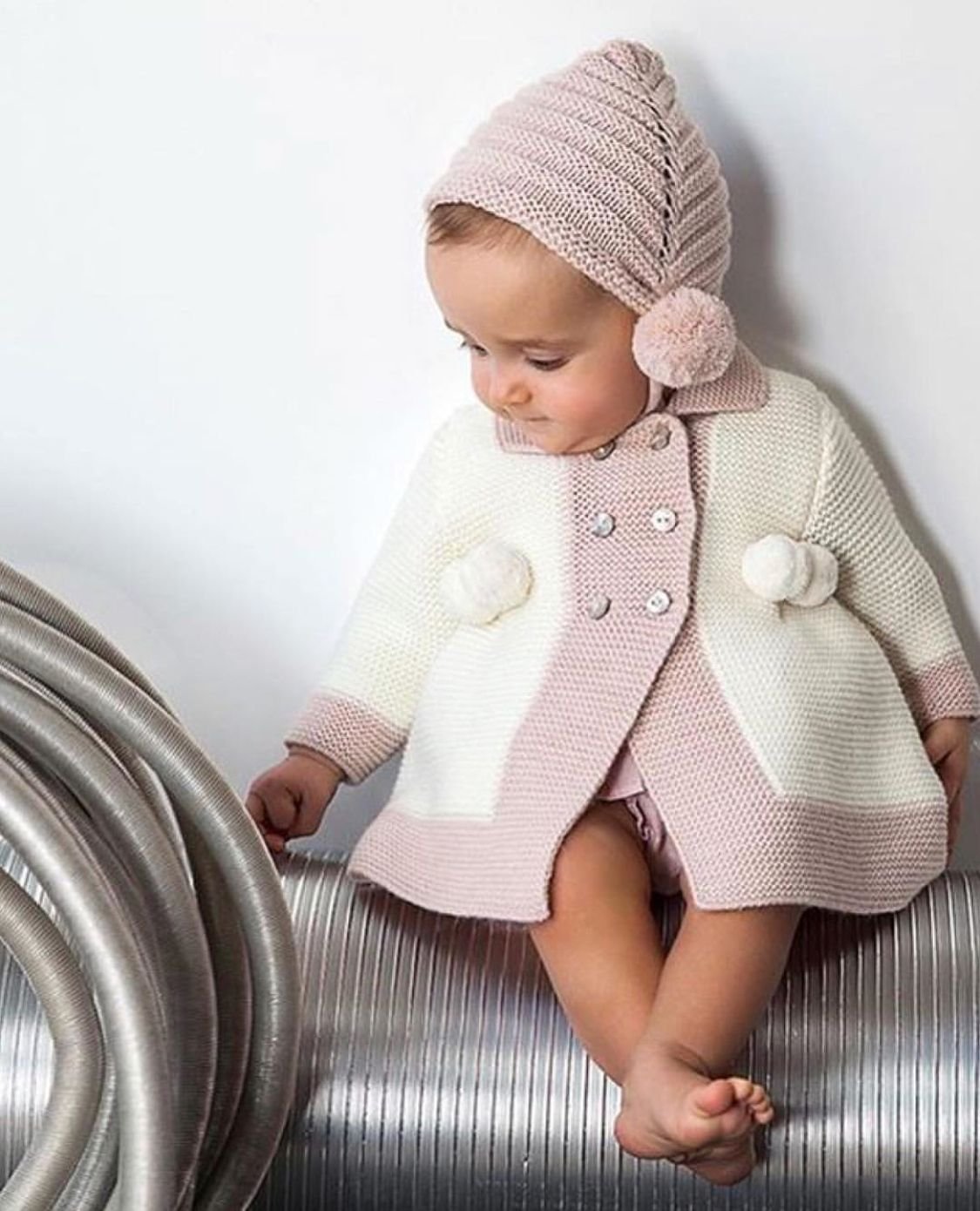 Стильная вязаная одежда для детей