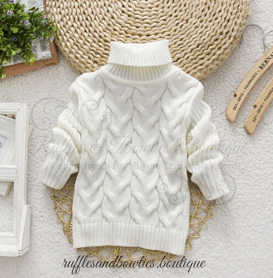 Детское вязаное платье