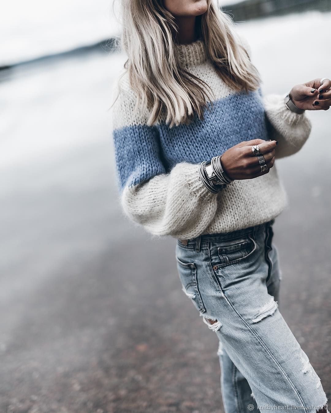 Стильный свитер