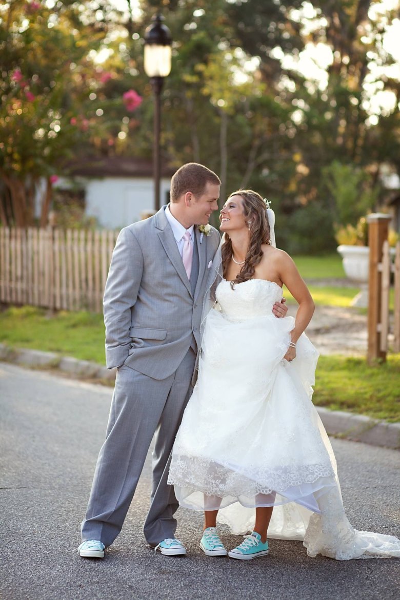 Жених в джинсах на свадьбу