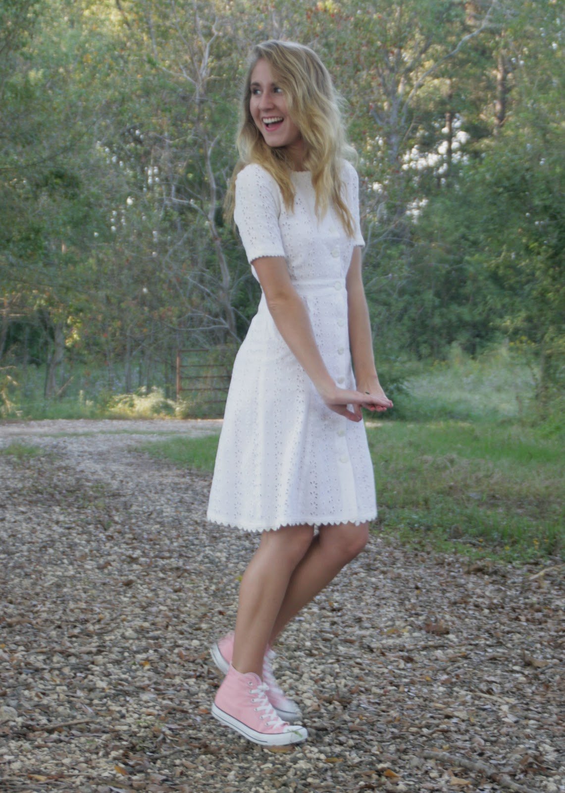 Свадебное платье с кедами