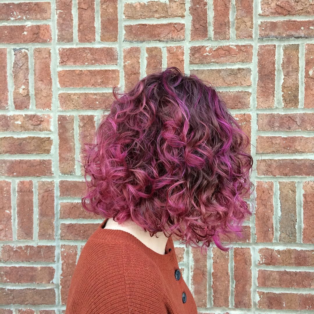 Мелирование кудрявых волос