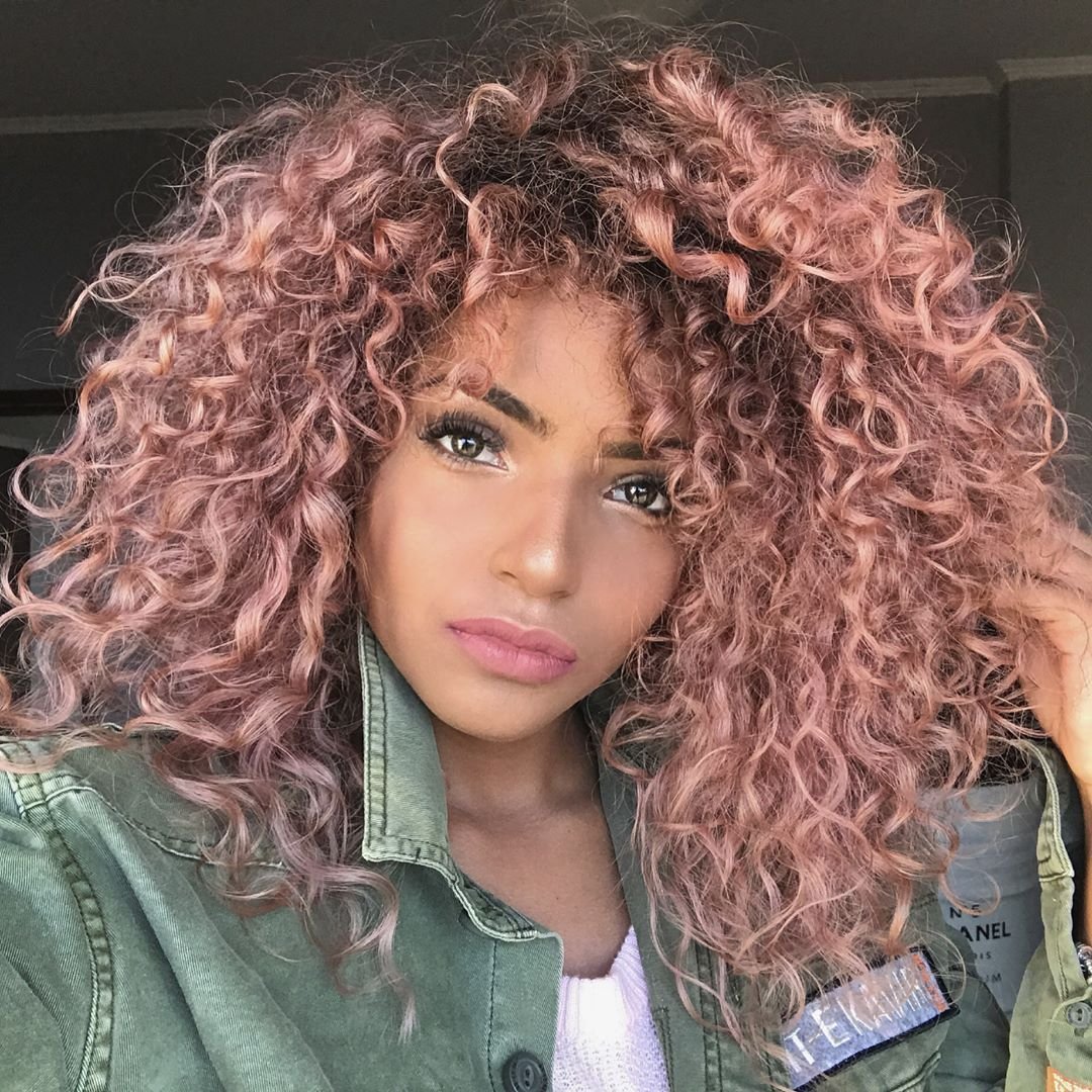 Окрашивание кудрявых волос