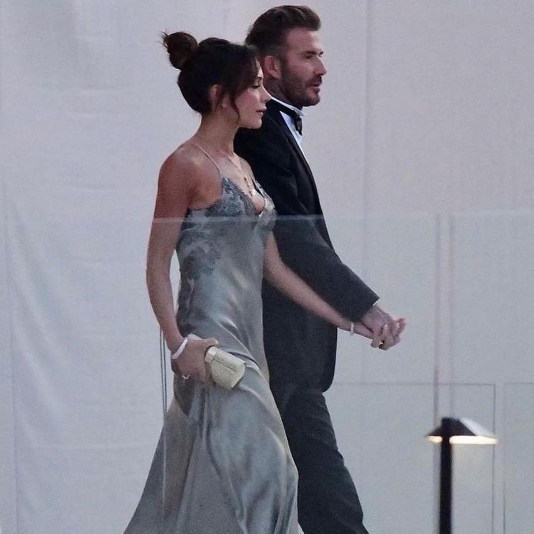 Виктория Бекхэм и Никола Пельтц на свадьбе