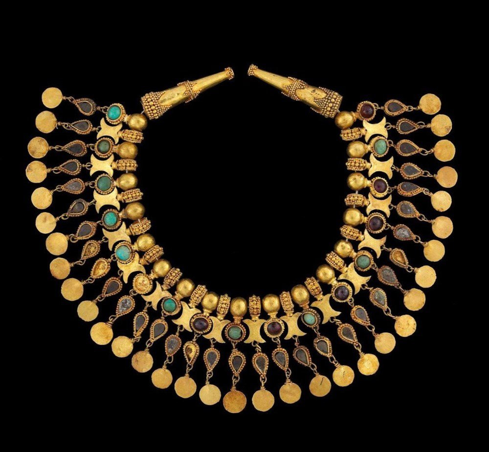 Золото Бактрии Тилля-Тепе