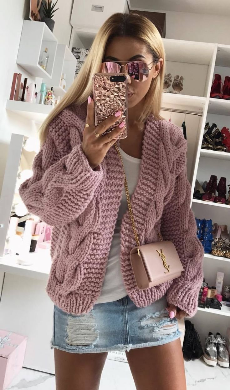 Короткий объемный кардиган