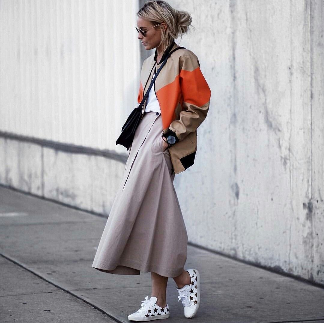 Модные образы со спортивными штанами