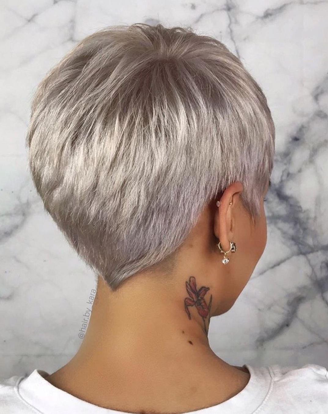 Короткие стрижки Пикси затылок