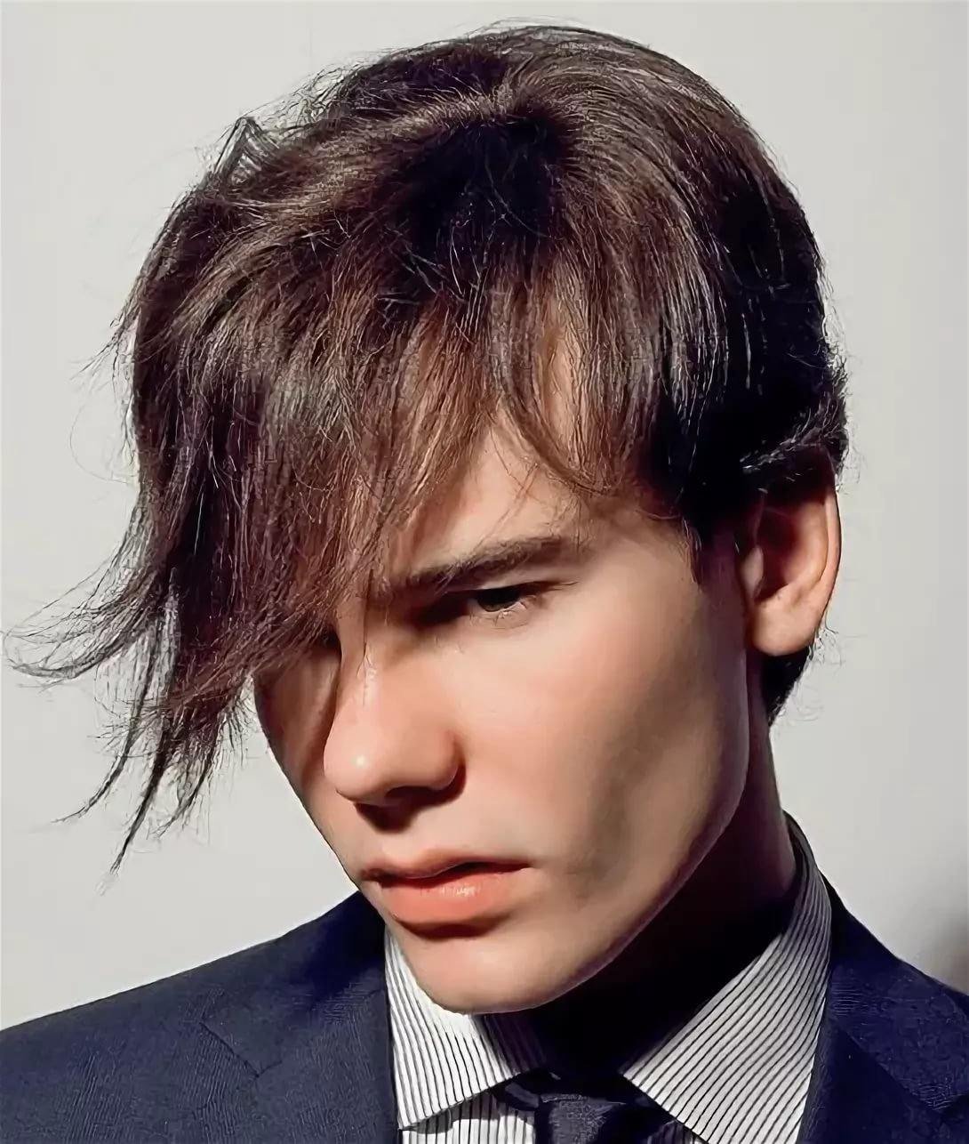 Прически с длиннйчелкой иуж