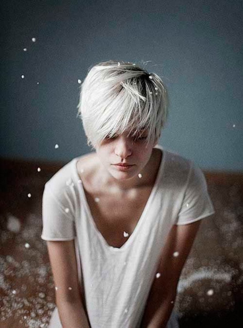 Короткая стрижка белые волосы