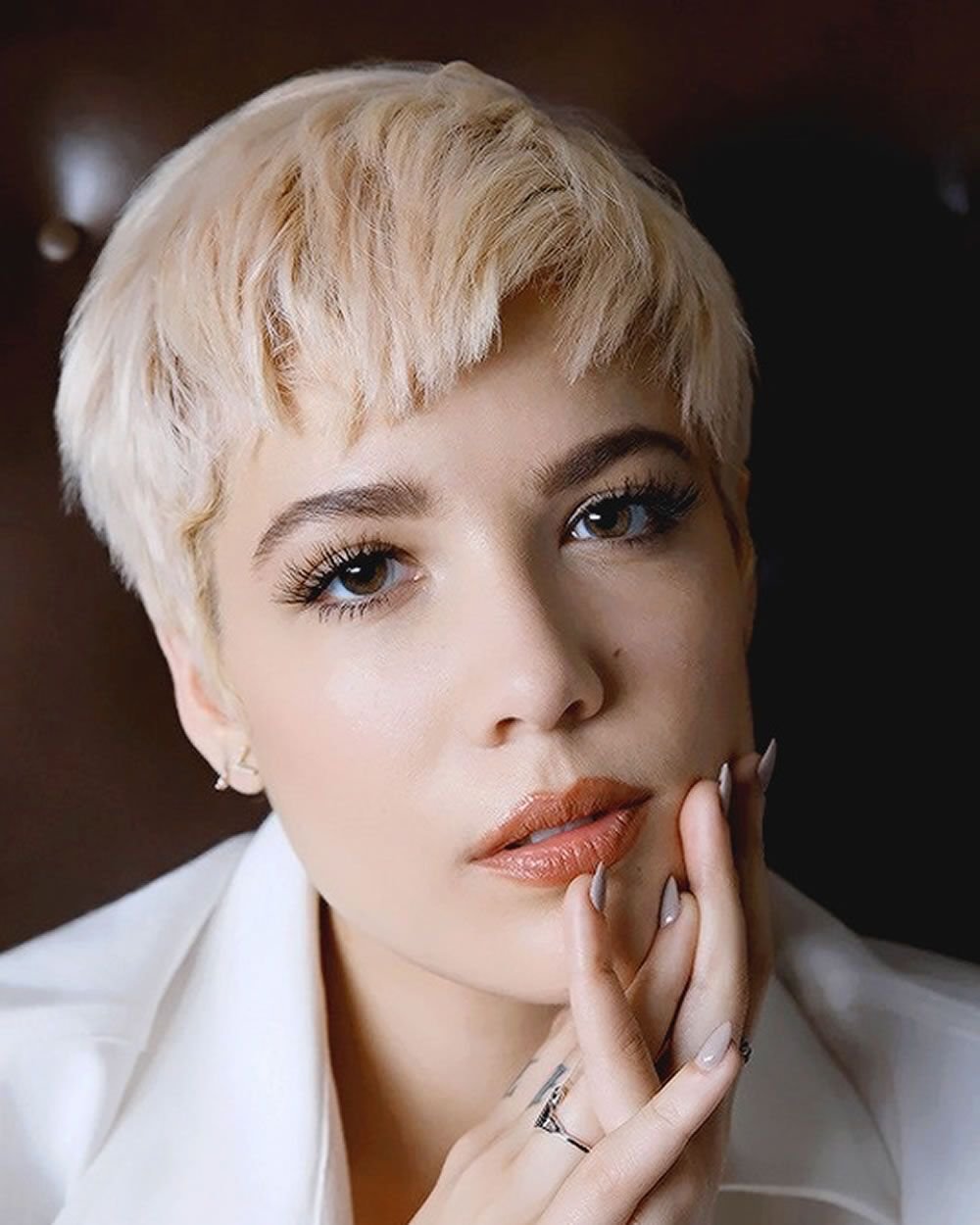 Холзи блондинка