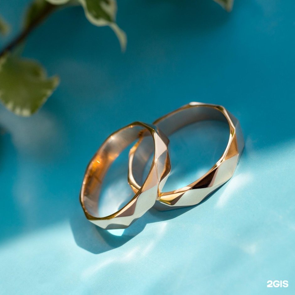 Изящные обручальные кольца