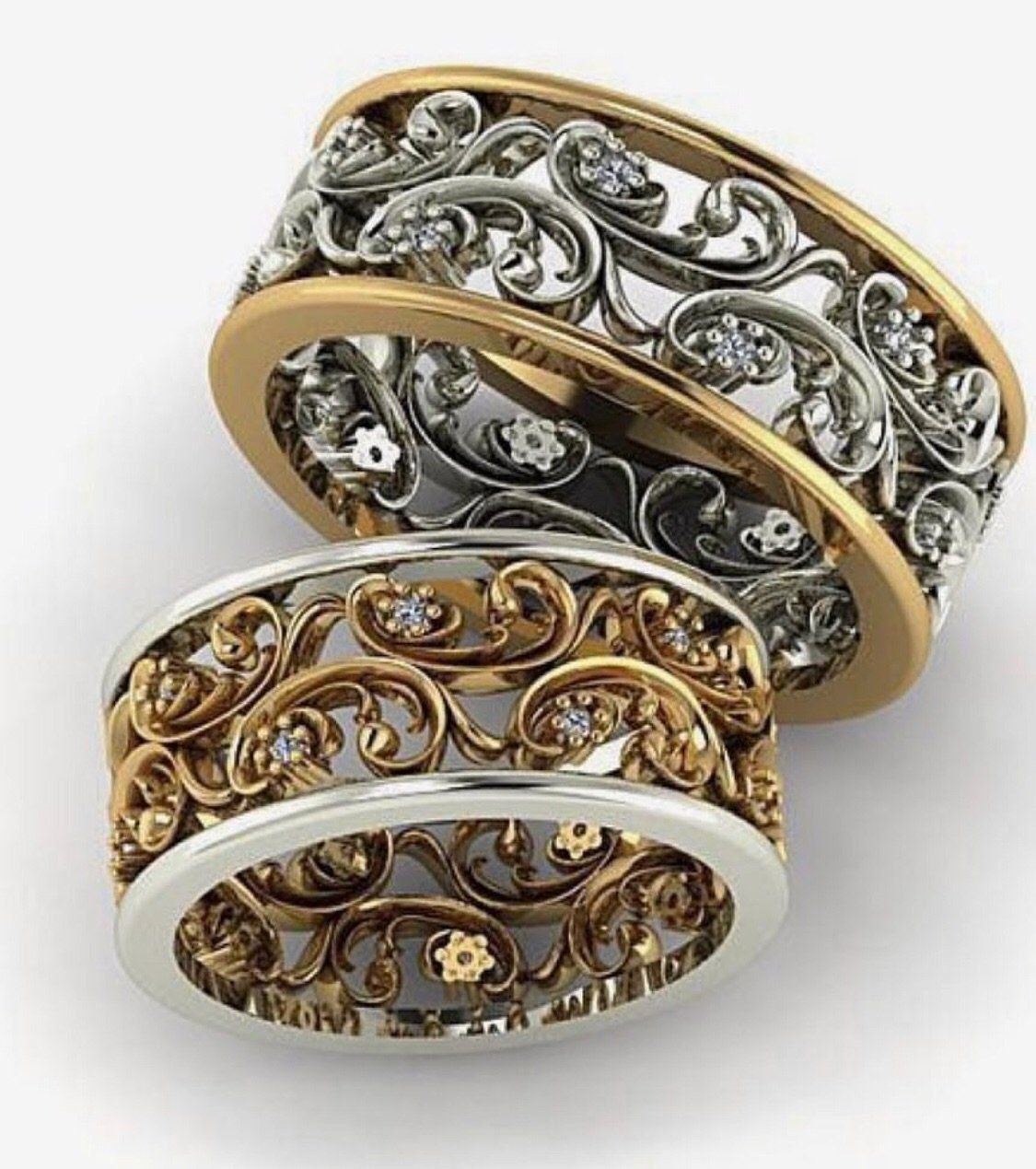 Свадебное кольцо в коробке