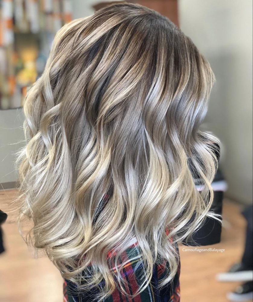 Мелирование на светлые волосы