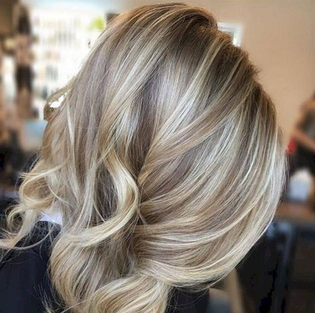 Колорирование на светлые волосы