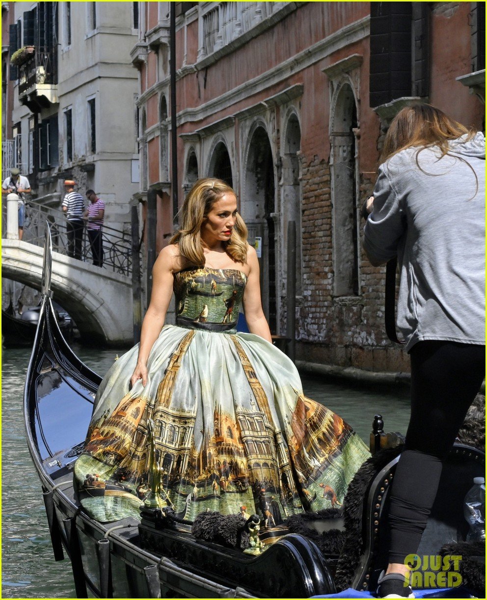 Венецианский стиль одежды женской