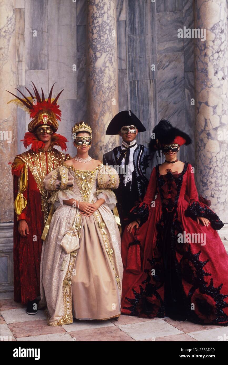 Платье в венецианском стиле