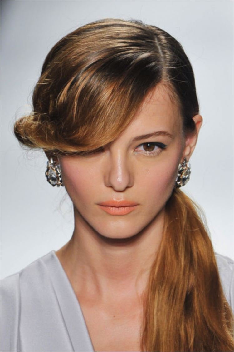 Свадебные косы с чёлкой на длинные волосы