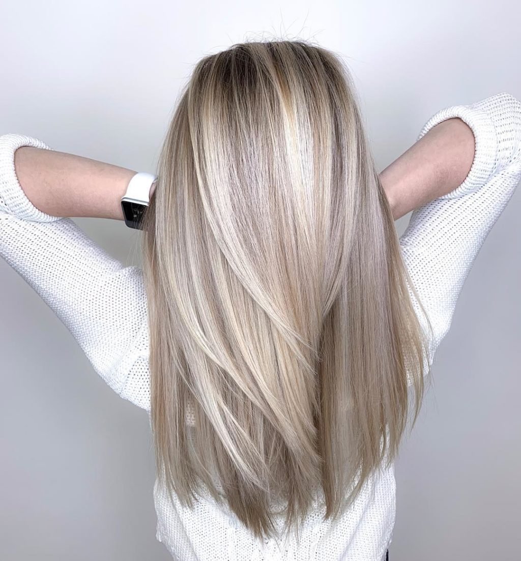 Длинные пепельные волосы