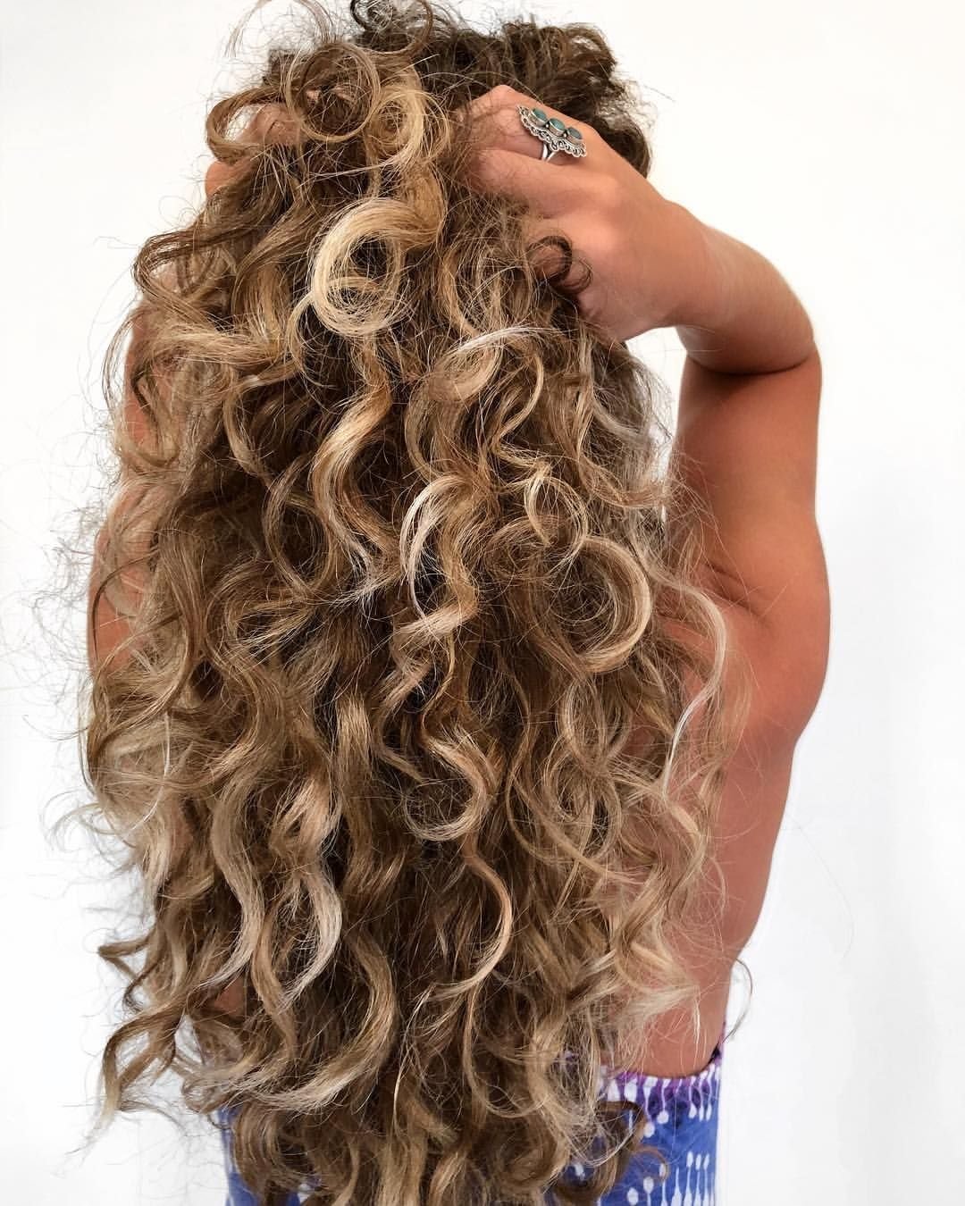 Мелирование на кудрявые волосы