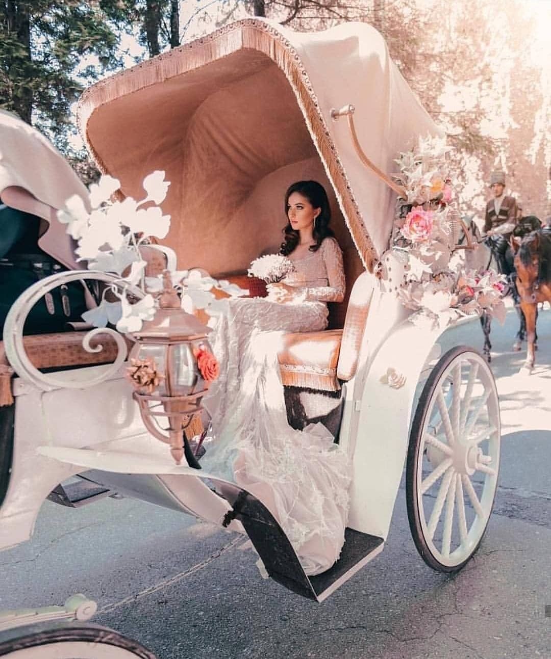 Свадебное платье в Старом стиле