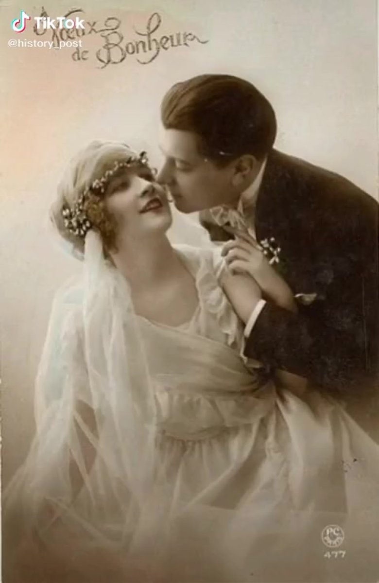 Фотозона с качелями