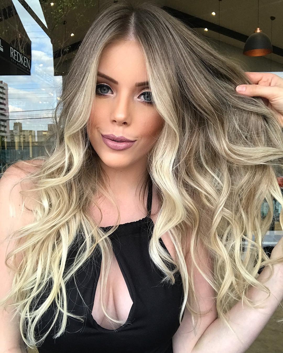 Блонд с прядями