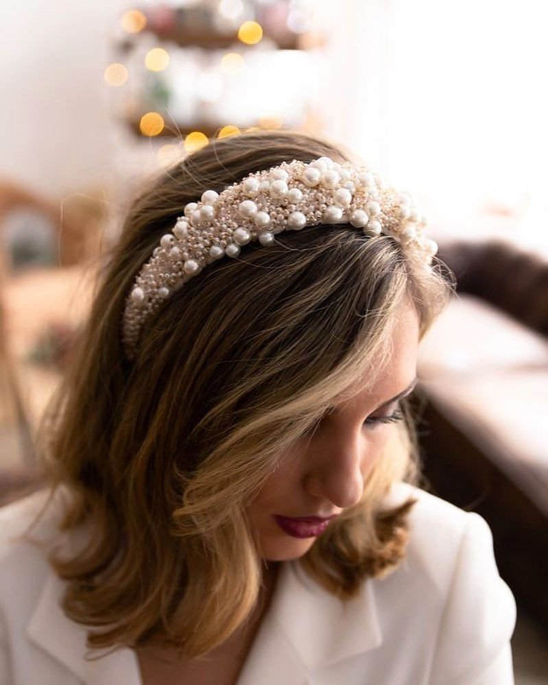 Греческая причёска с повязкой