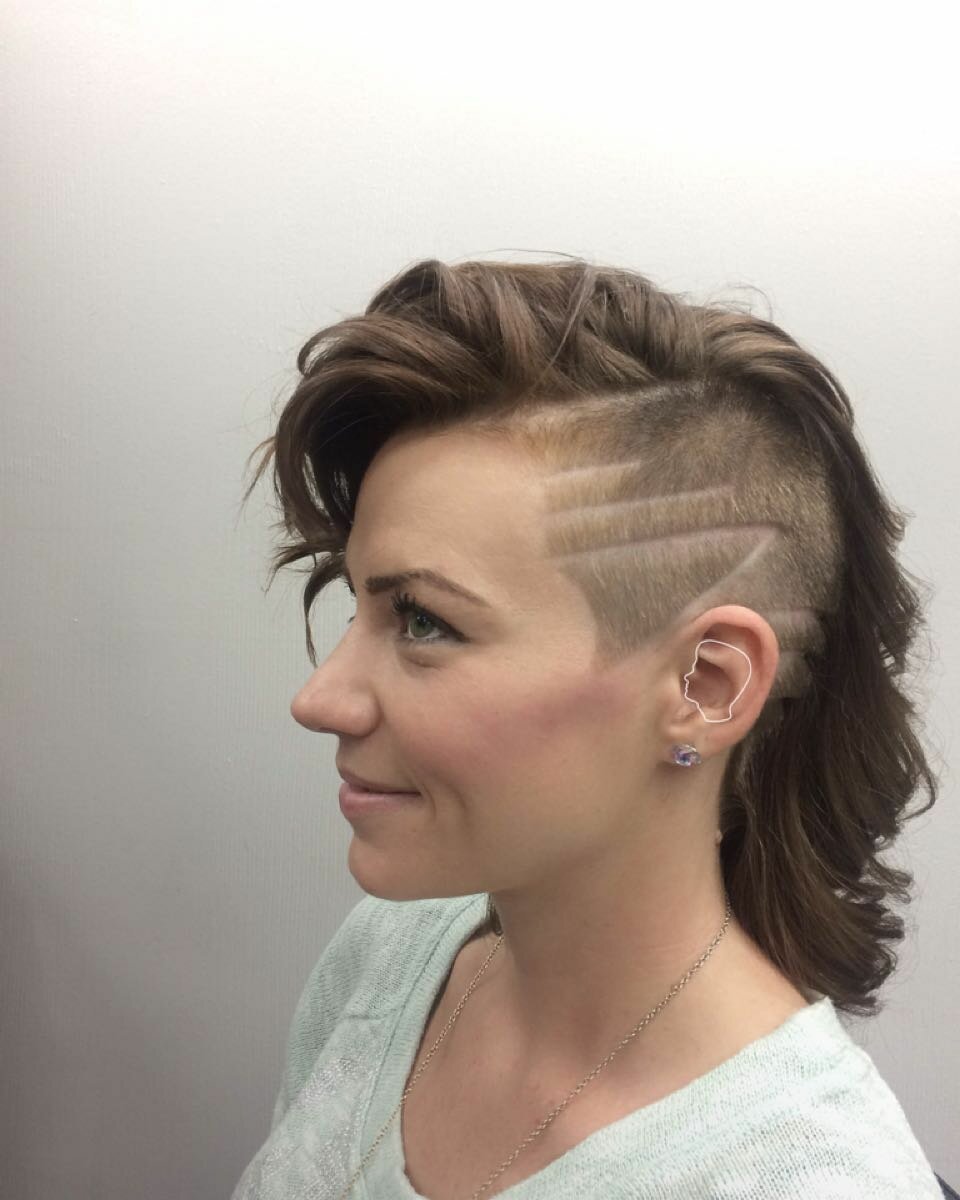 Стрижка для подростка девочки с выбритым