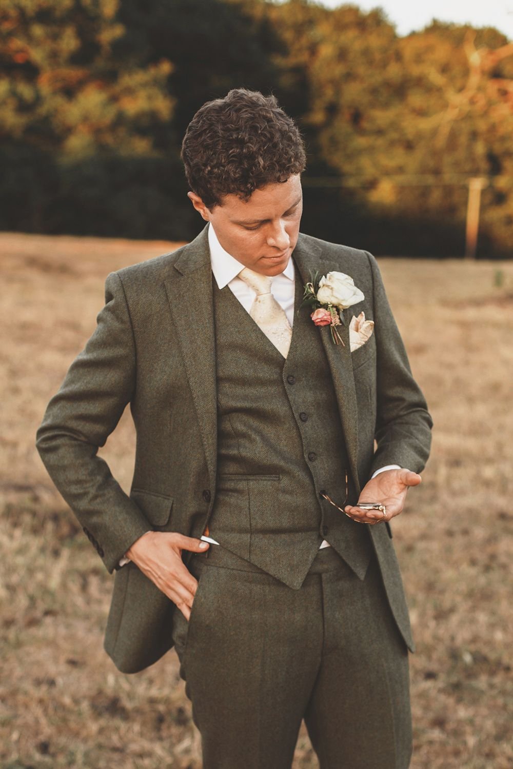 Жених и невеста в стиле рустик