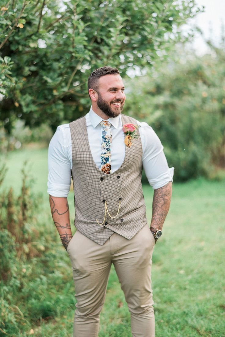 Коричневый свадебный костюм для жениха