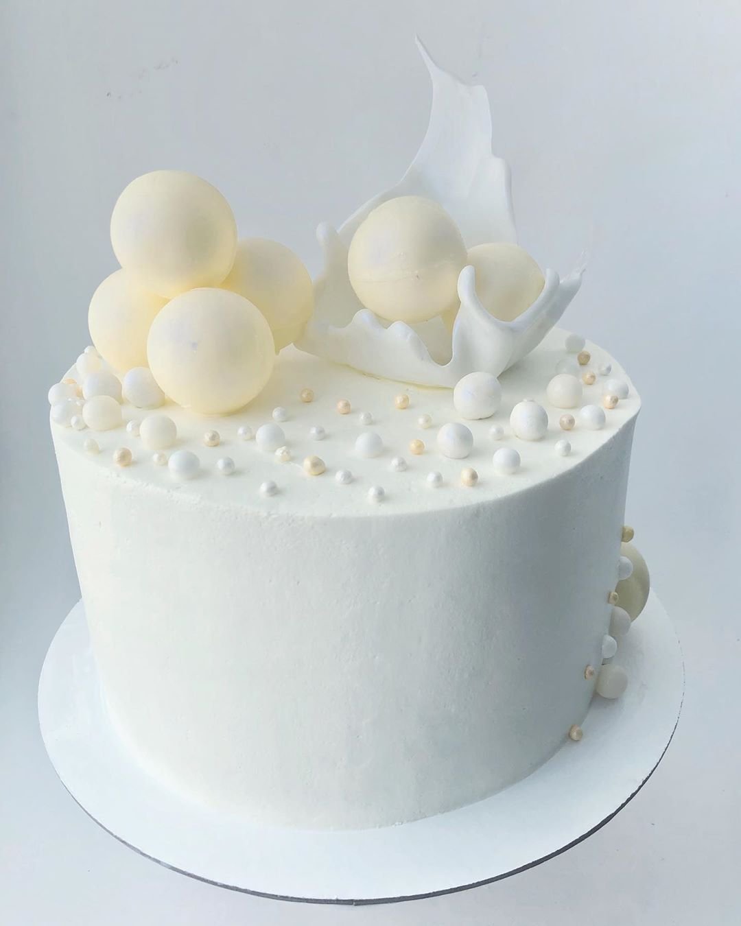 Торт на свадьбу двухъярусный