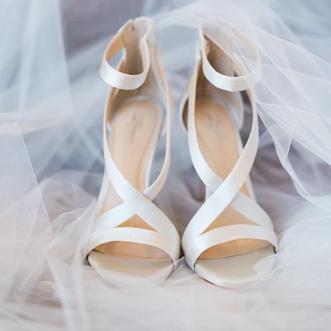 Босоножки на свадьбу на танкетке