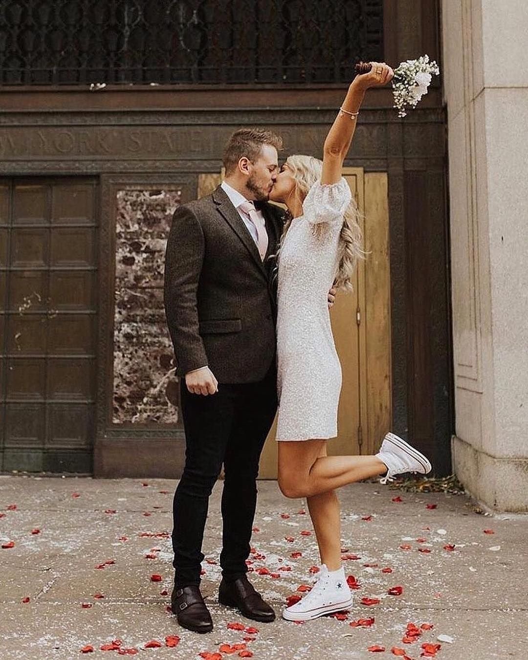 Свадебное платье с косухой