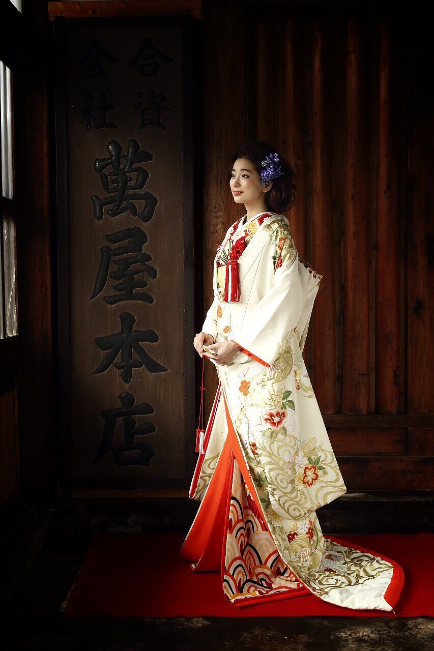 Японский традиционный свадебный костюм