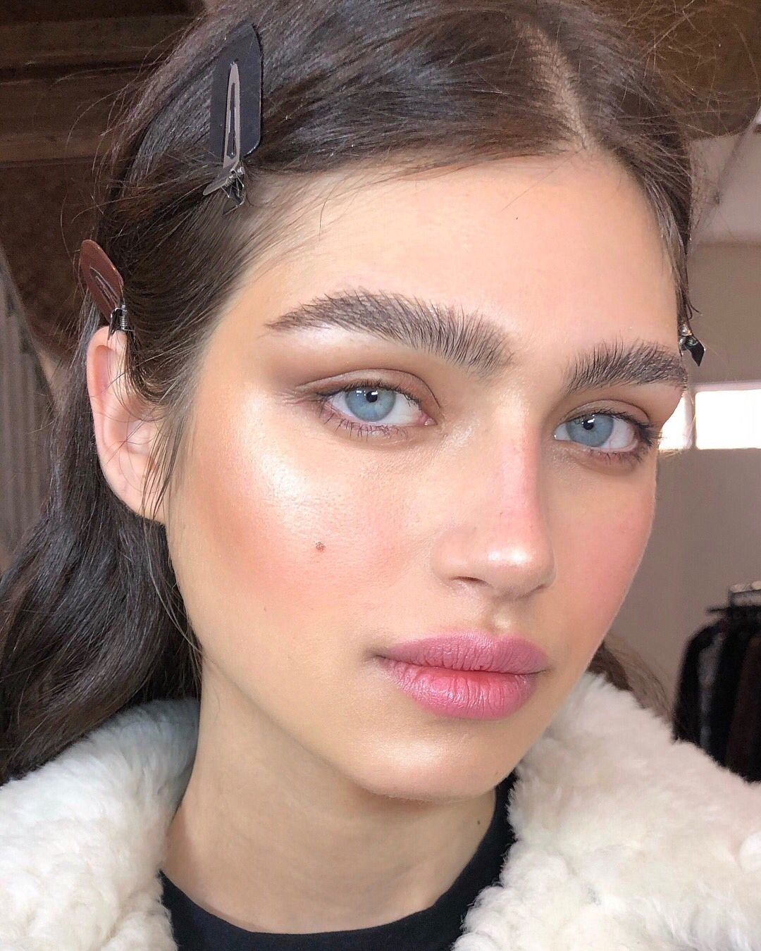 Модные брови