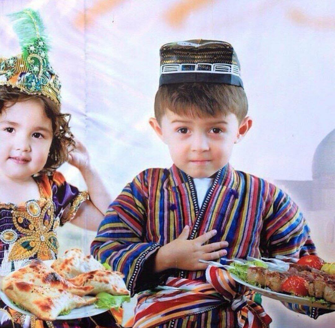 Танцы уйгуров