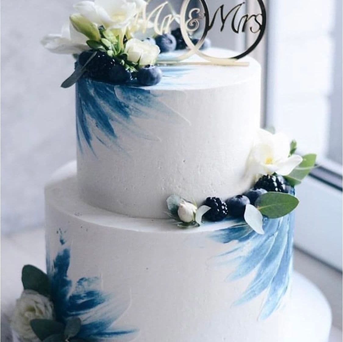 Стильный свадебный торт