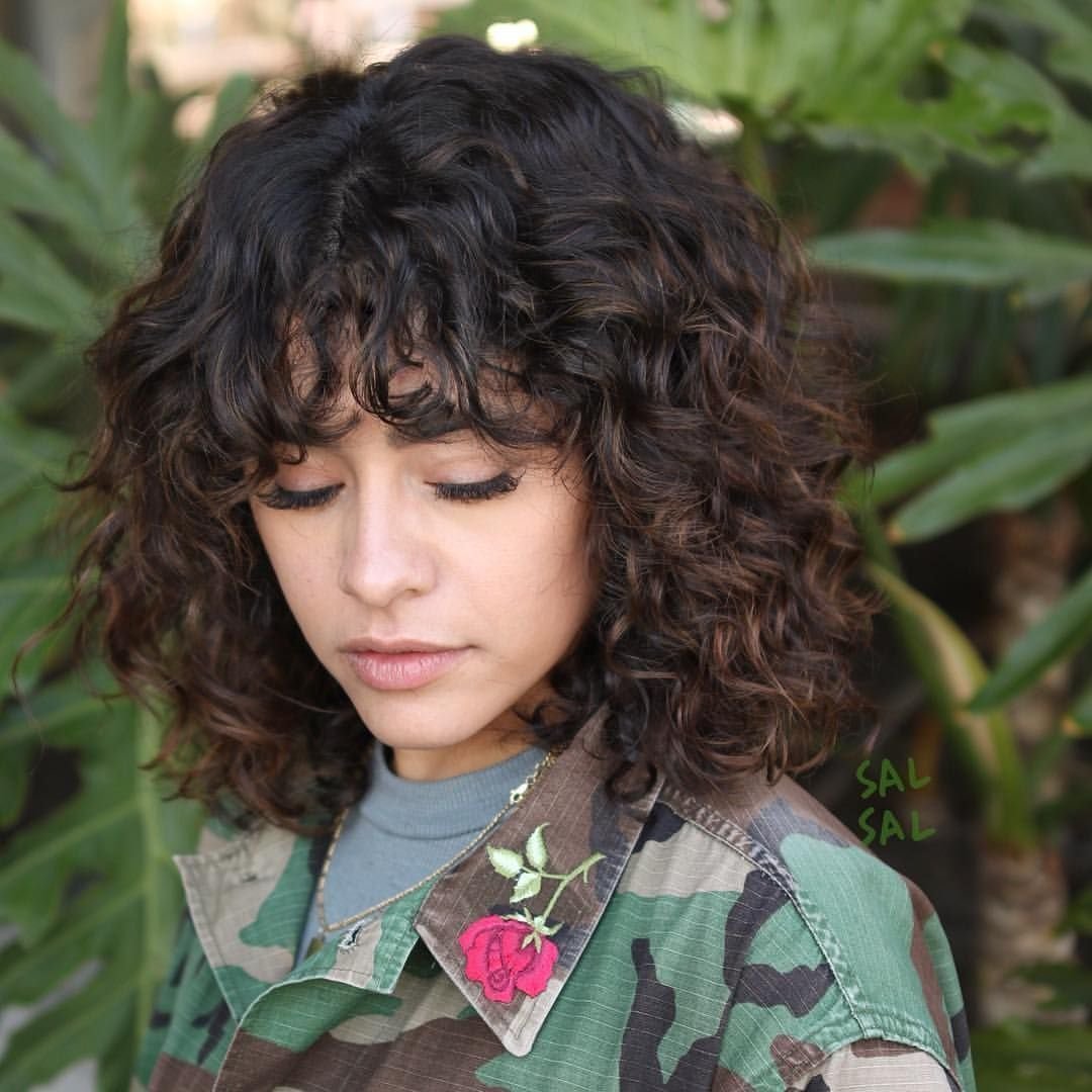 Удлиненная челка Каскад многослойная